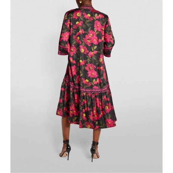 Alice + Olivia Jackets & Blazers - NWOT Alice + Olivia Dottie Reversible Pink and Green Floral Kimono - Size M/L